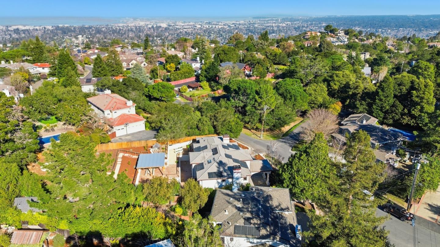 Detail Gallery Image 66 of 71 For 544 Sunset Way, Redwood City,  CA 94062 - 6 Beds | 5 Baths