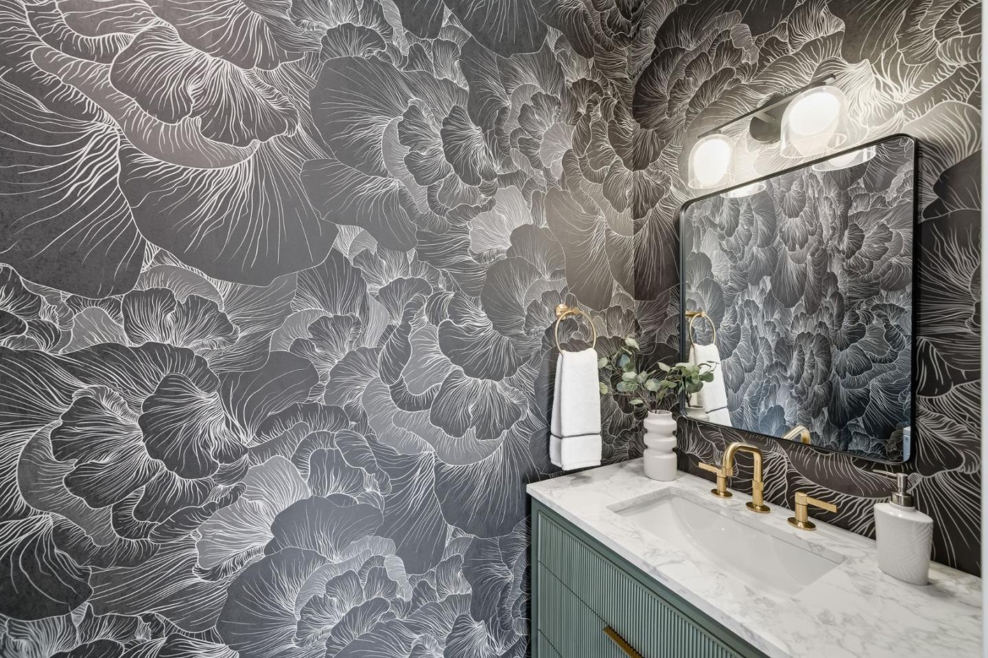 Detail Gallery Image 16 of 57 For 1908 Devereux Dr, Burlingame,  CA 94010 - 4 Beds | 3/1 Baths