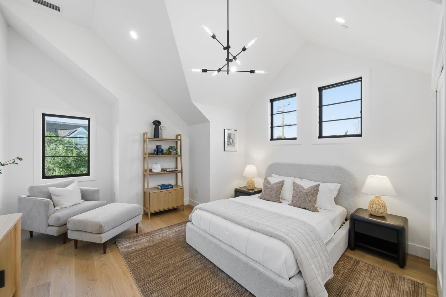 Detail Gallery Image 22 of 57 For 1908 Devereux Dr, Burlingame,  CA 94010 - 4 Beds | 3/1 Baths