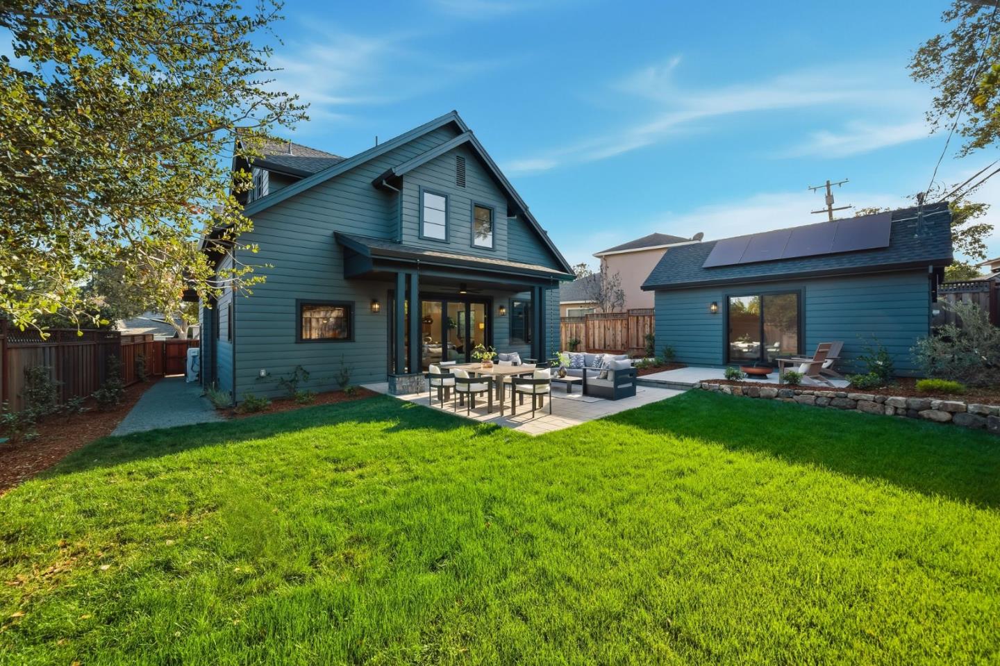 Detail Gallery Image 38 of 57 For 1908 Devereux Dr, Burlingame,  CA 94010 - 4 Beds | 3/1 Baths