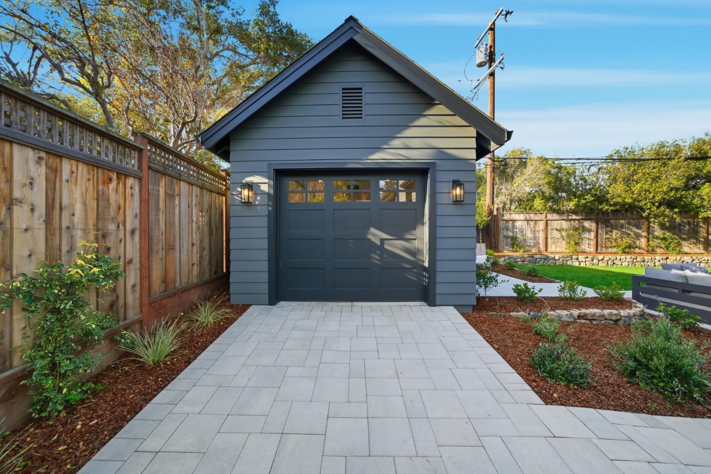 Detail Gallery Image 41 of 57 For 1908 Devereux Dr, Burlingame,  CA 94010 - 4 Beds | 3/1 Baths