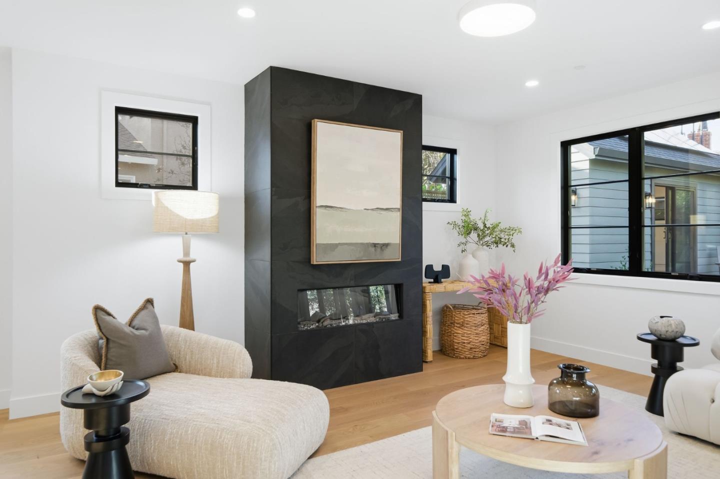 Detail Gallery Image 8 of 57 For 1908 Devereux Dr, Burlingame,  CA 94010 - 4 Beds | 3/1 Baths