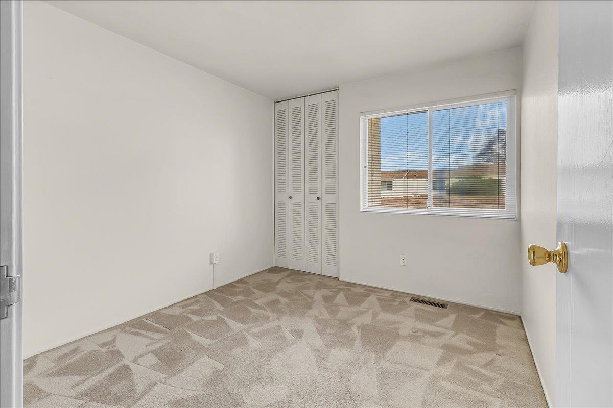 Detail Gallery Image 11 of 26 For 3137 Seacrest Ave #17,  Marina,  CA 93933 - 3 Beds | 1/2 Baths