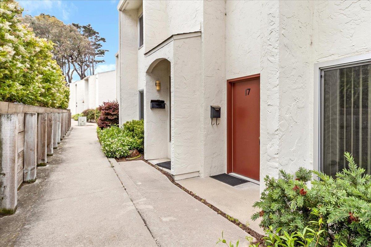 Detail Gallery Image 21 of 26 For 3137 Seacrest Ave #17,  Marina,  CA 93933 - 3 Beds | 1/2 Baths