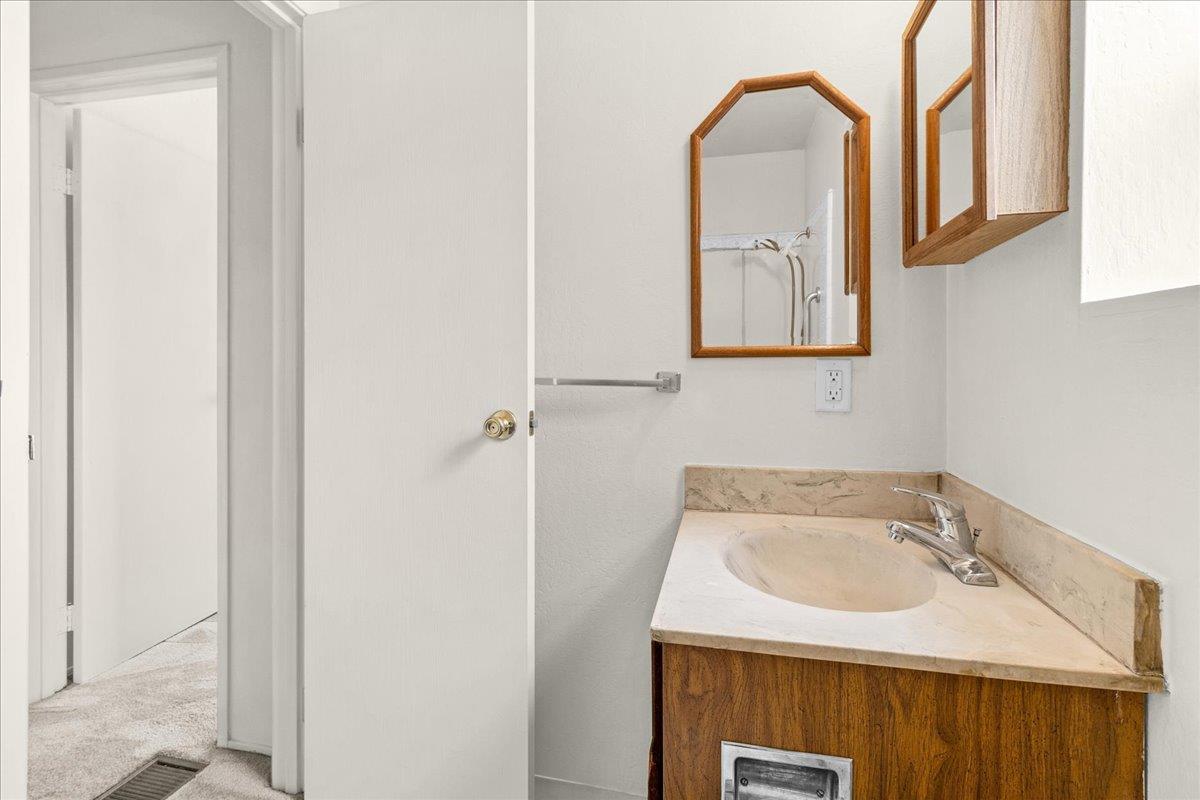 Detail Gallery Image 9 of 26 For 3137 Seacrest Ave #17,  Marina,  CA 93933 - 3 Beds | 1/2 Baths
