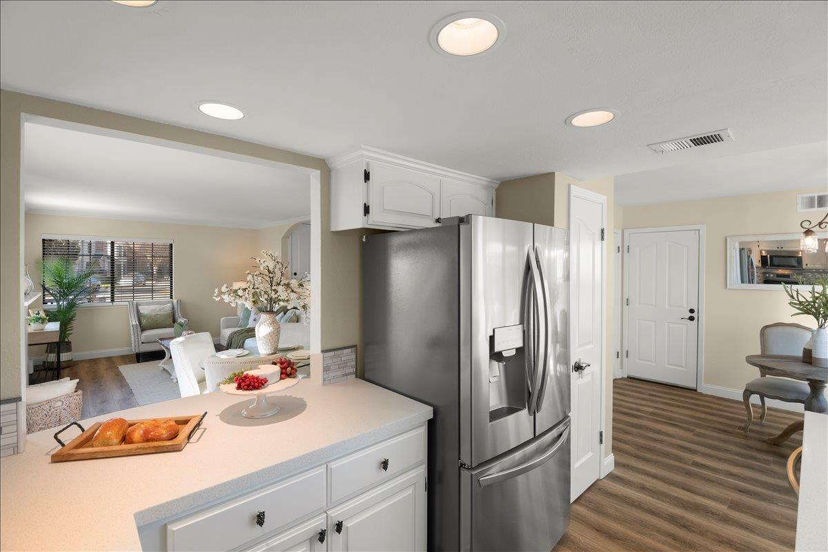 Detail Gallery Image 13 of 32 For 5533 Sunspring Cir, San Jose,  CA 95138 - 3 Beds | 2/1 Baths