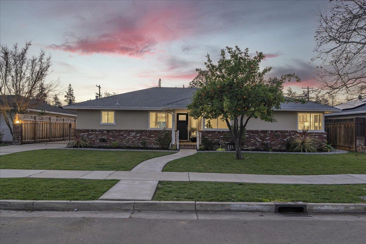 Detail Gallery Image 3 of 55 For 1727 Marlyn Way, San Jose,  CA 95125 - 4 Beds | 2 Baths