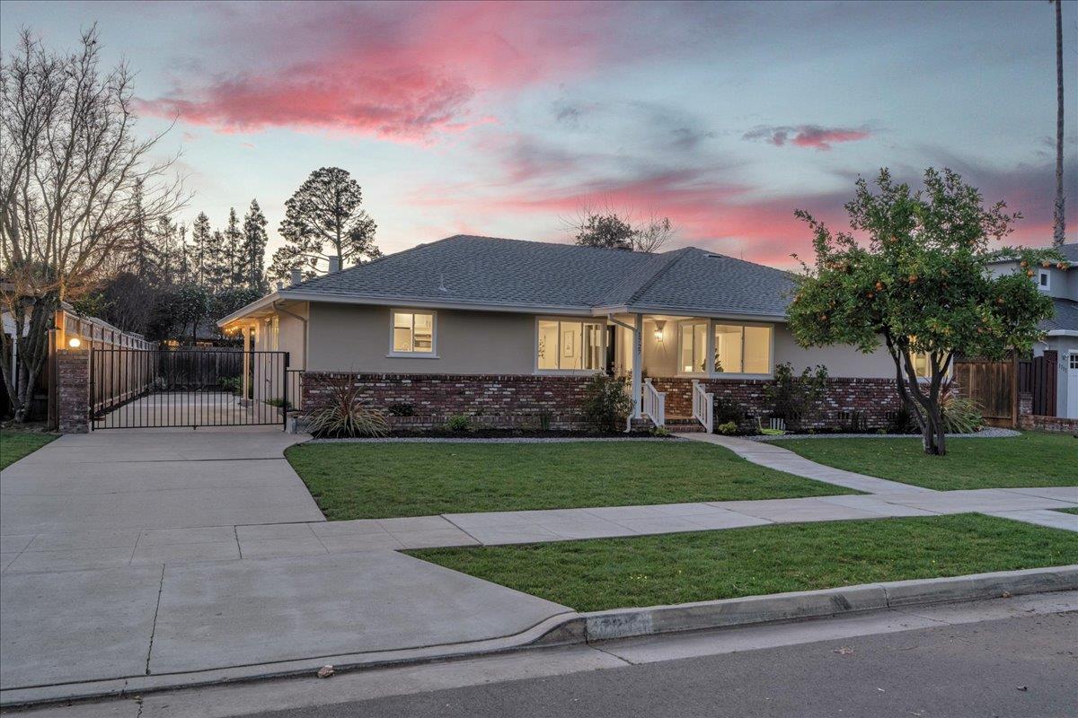 Detail Gallery Image 5 of 55 For 1727 Marlyn Way, San Jose,  CA 95125 - 4 Beds | 2 Baths