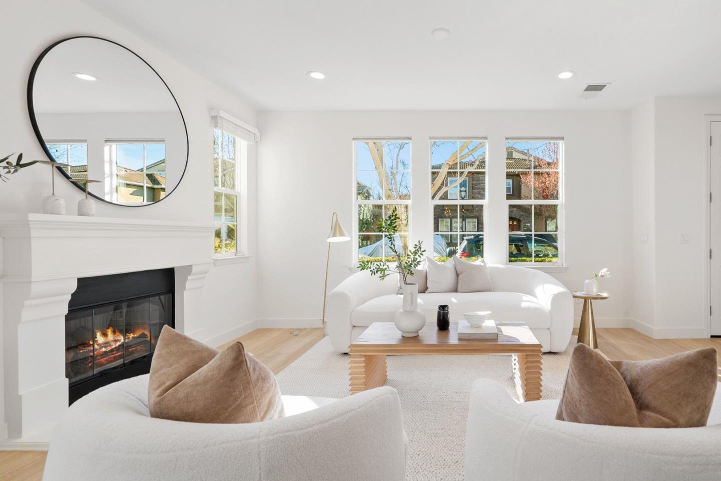 Detail Gallery Image 6 of 61 For 583 Ravenna Way, Hayward,  CA 94545 - 4 Beds | 3 Baths