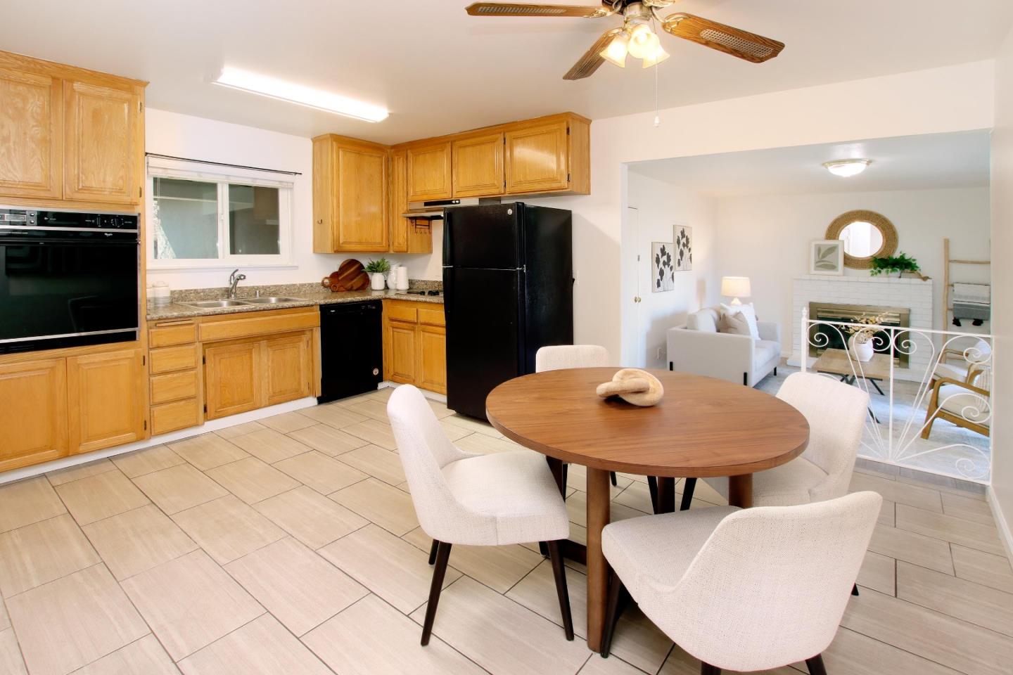 Detail Gallery Image 10 of 30 For 425 Queens Ct, Campbell,  CA 95008 - 4 Beds | 2 Baths