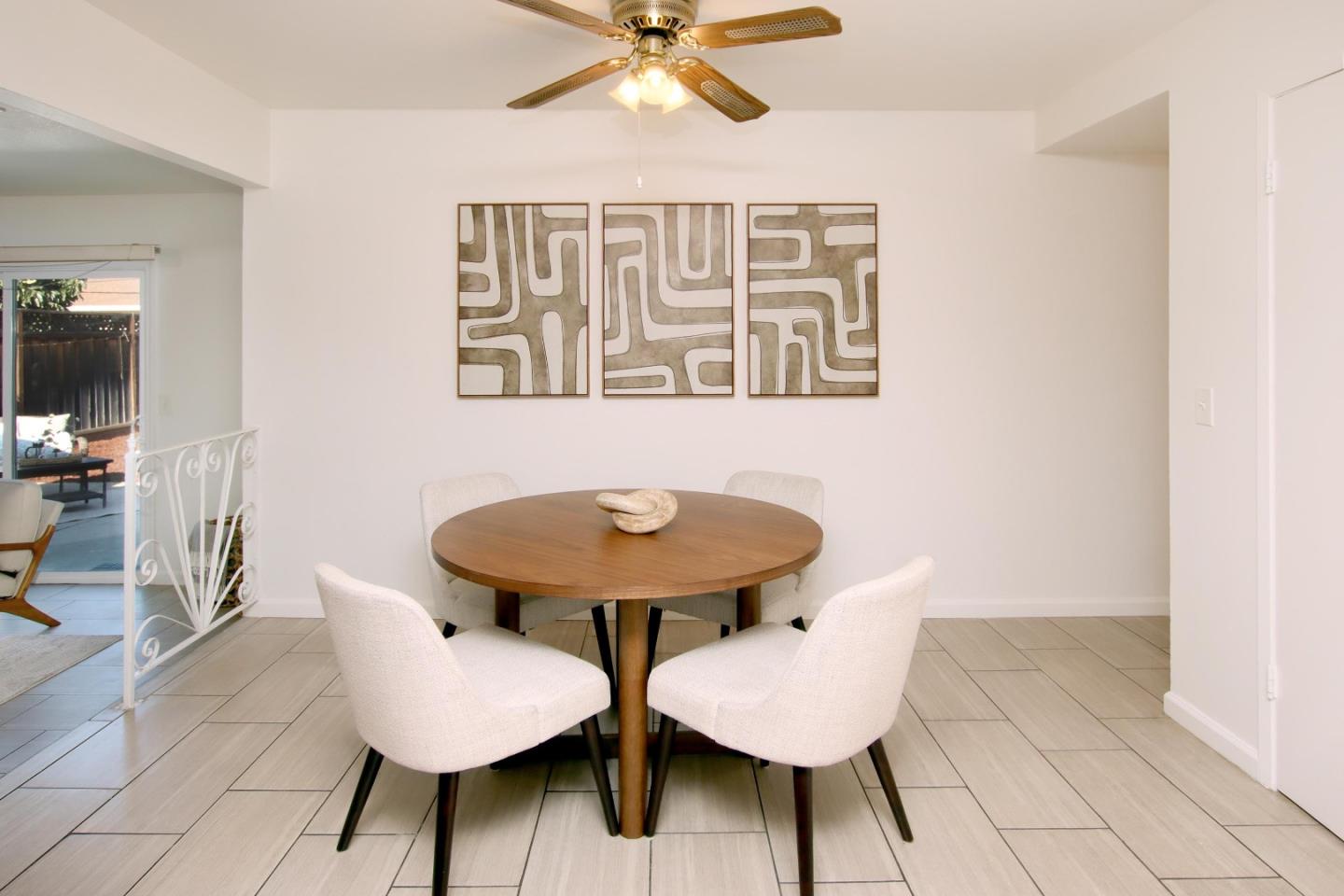 Detail Gallery Image 12 of 30 For 425 Queens Ct, Campbell,  CA 95008 - 4 Beds | 2 Baths