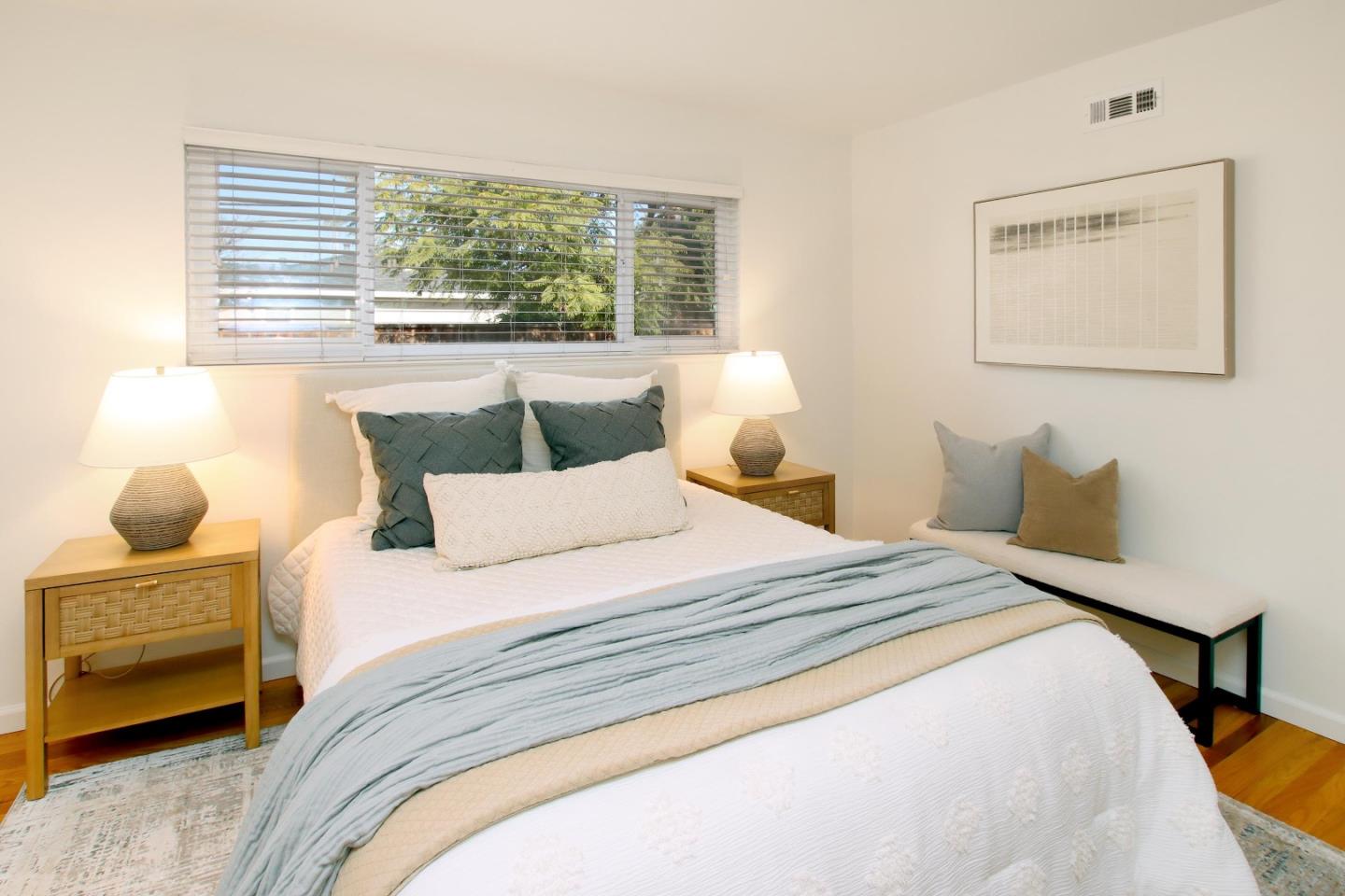 Detail Gallery Image 16 of 30 For 425 Queens Ct, Campbell,  CA 95008 - 4 Beds | 2 Baths