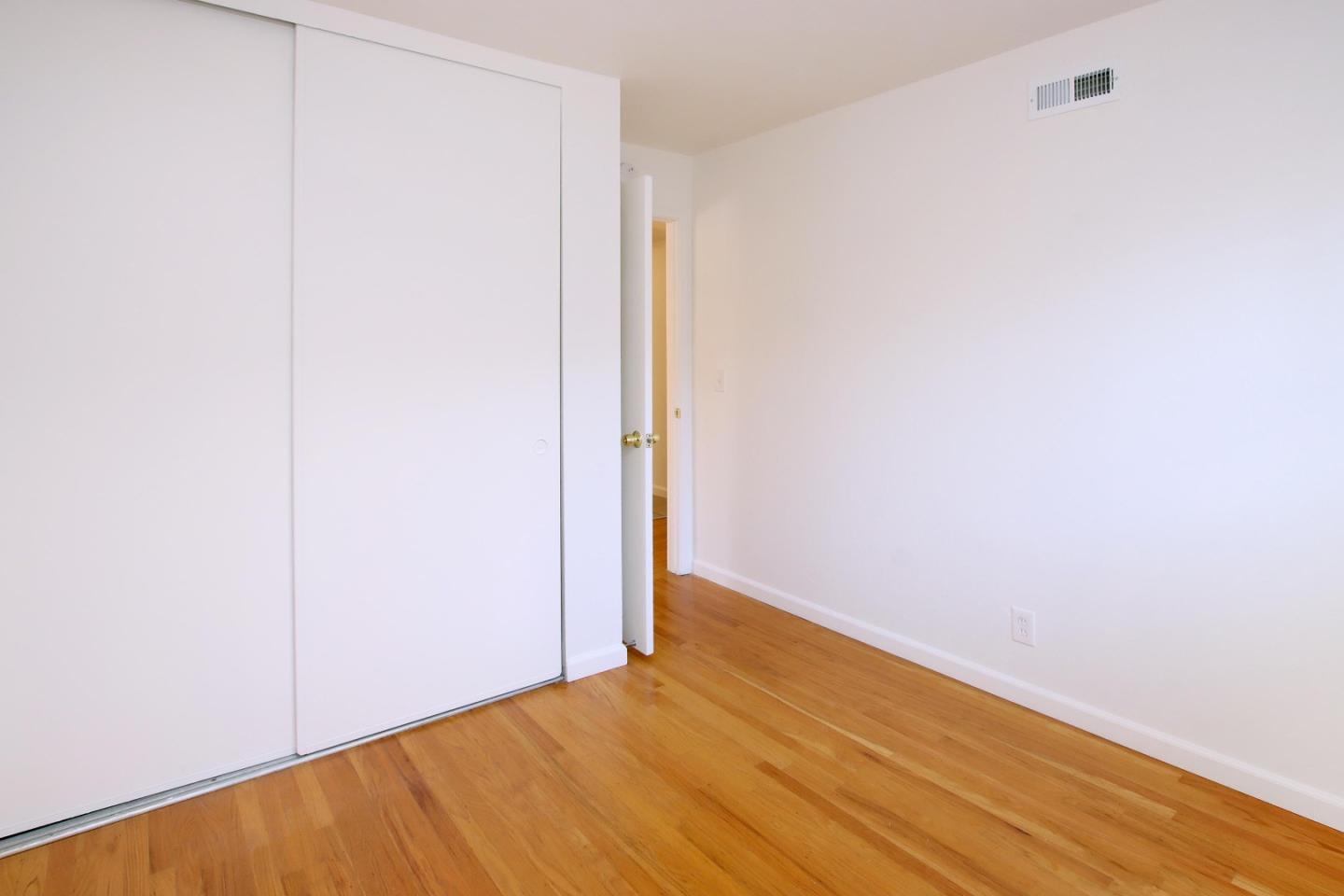 Detail Gallery Image 25 of 30 For 425 Queens Ct, Campbell,  CA 95008 - 4 Beds | 2 Baths