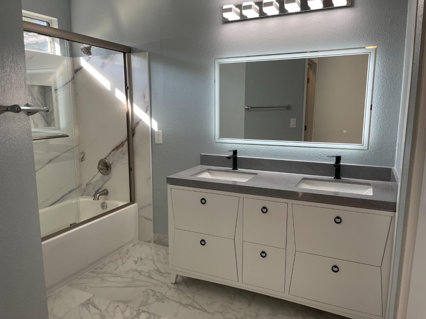 Detail Gallery Image 16 of 23 For 143 Carnival Ct, Vallejo,  CA 94589 - 4 Beds | 2/1 Baths