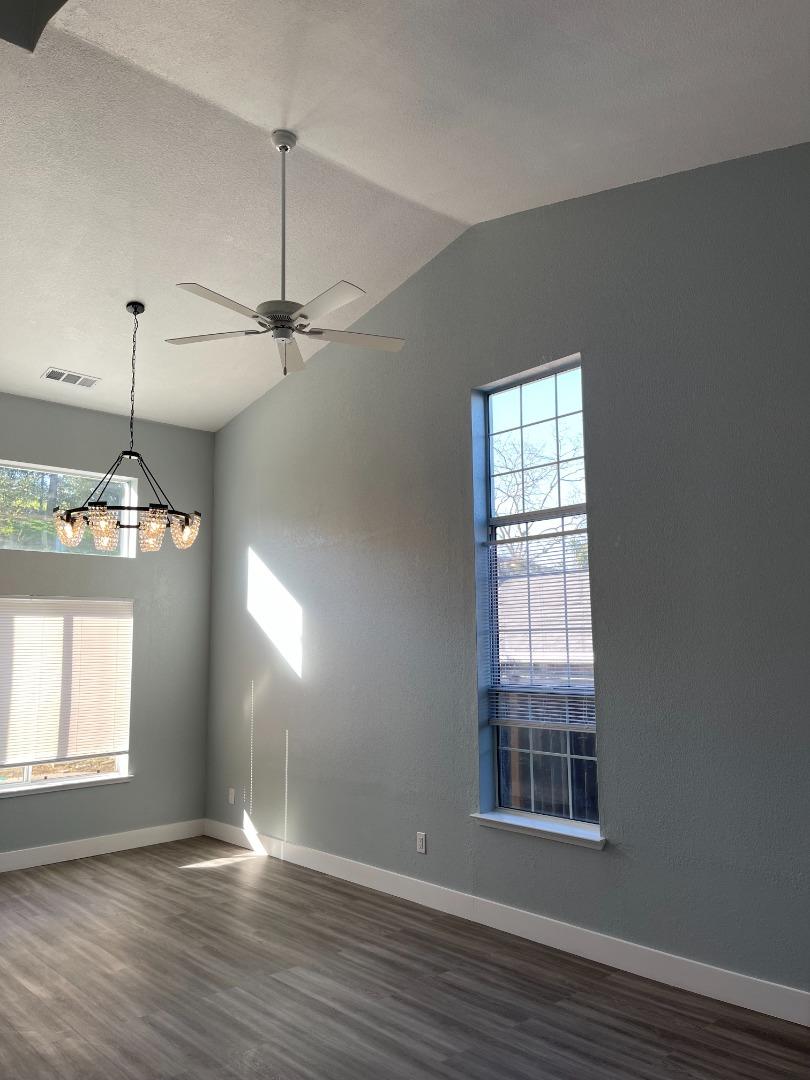 Detail Gallery Image 3 of 23 For 143 Carnival Ct, Vallejo,  CA 94589 - 4 Beds | 2/1 Baths