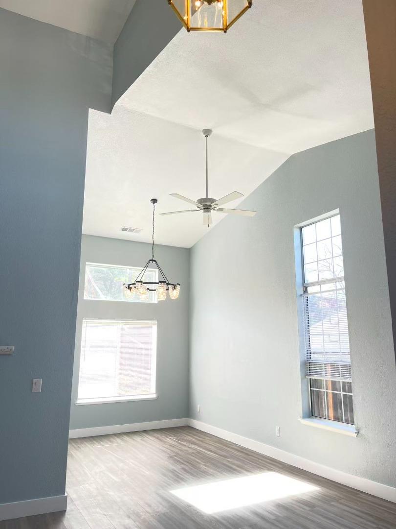 Detail Gallery Image 5 of 23 For 143 Carnival Ct, Vallejo,  CA 94589 - 4 Beds | 2/1 Baths