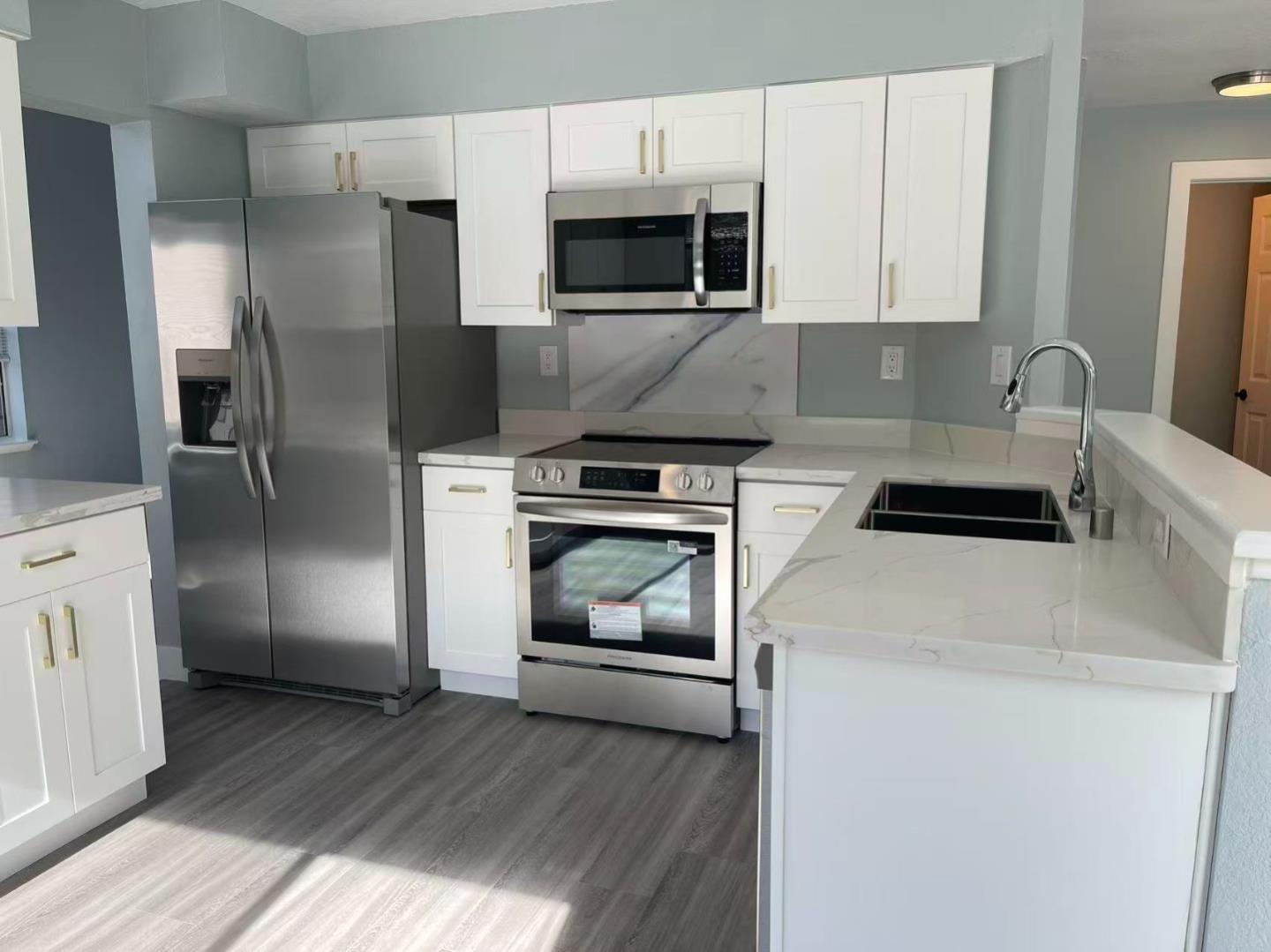 Detail Gallery Image 9 of 23 For 143 Carnival Ct, Vallejo,  CA 94589 - 4 Beds | 2/1 Baths