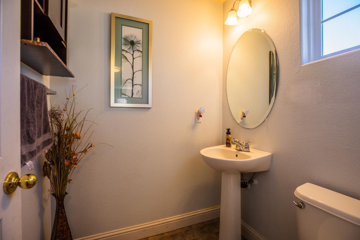 Detail Gallery Image 17 of 40 For 12782 Rogge Village Loop, Salinas,  CA 93906 - 4 Beds | 2/1 Baths