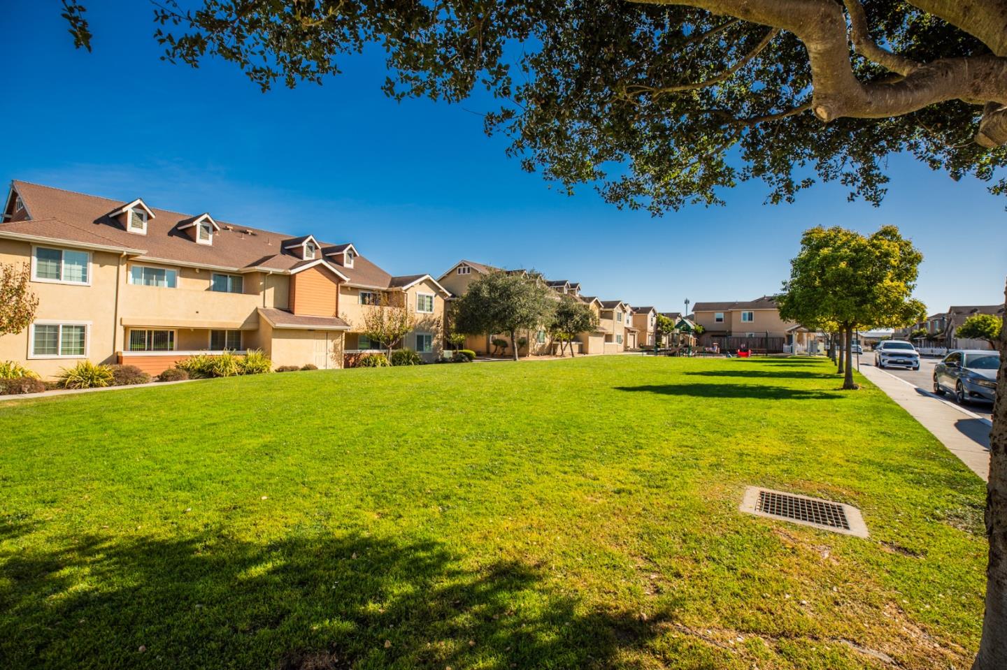Detail Gallery Image 39 of 40 For 12782 Rogge Village Loop, Salinas,  CA 93906 - 4 Beds | 2/1 Baths