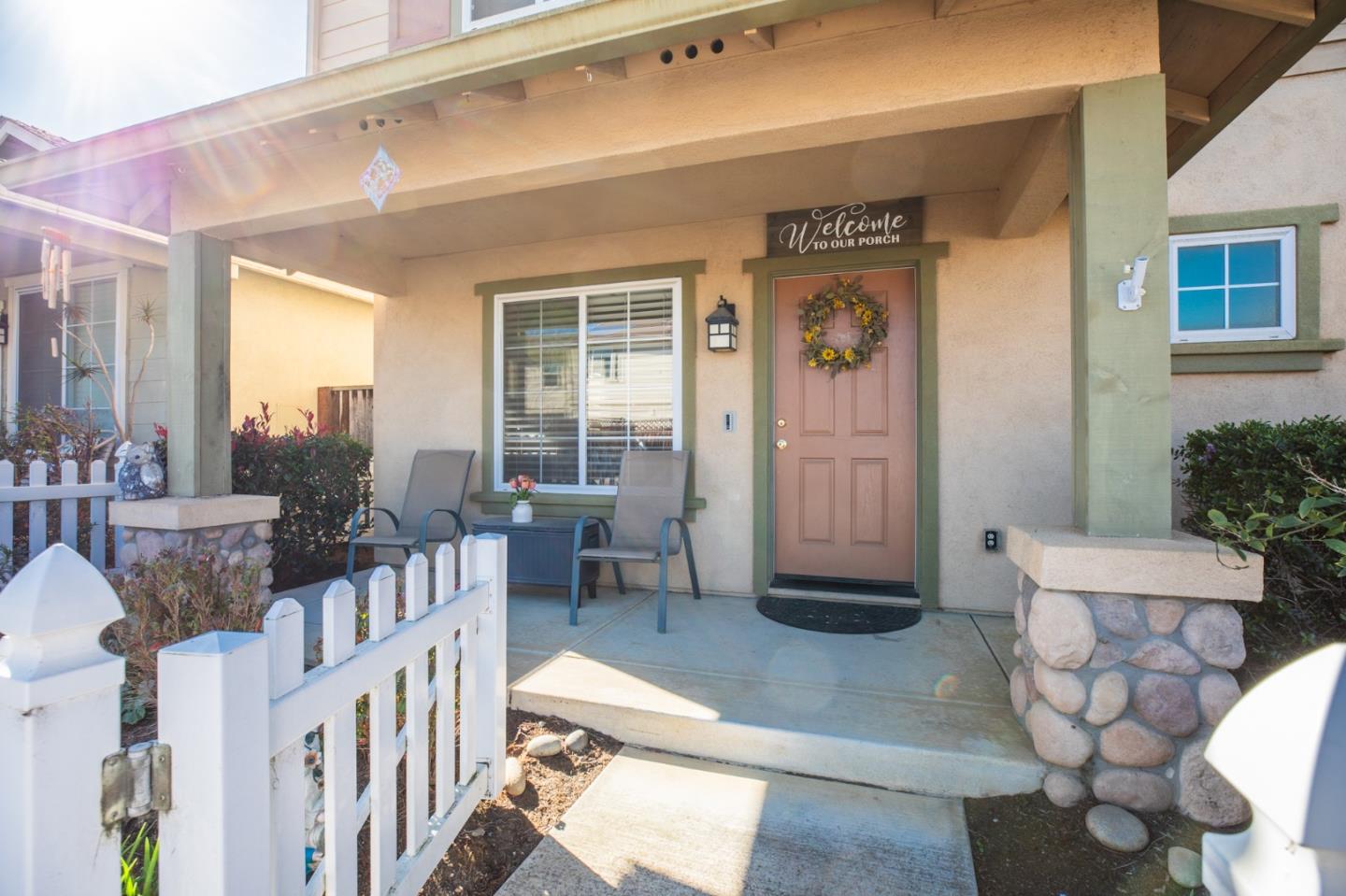 Detail Gallery Image 4 of 40 For 12782 Rogge Village Loop, Salinas,  CA 93906 - 4 Beds | 2/1 Baths