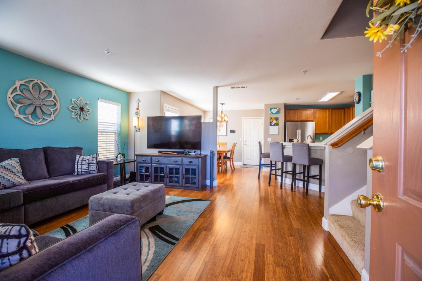 Detail Gallery Image 5 of 40 For 12782 Rogge Village Loop, Salinas,  CA 93906 - 4 Beds | 2/1 Baths