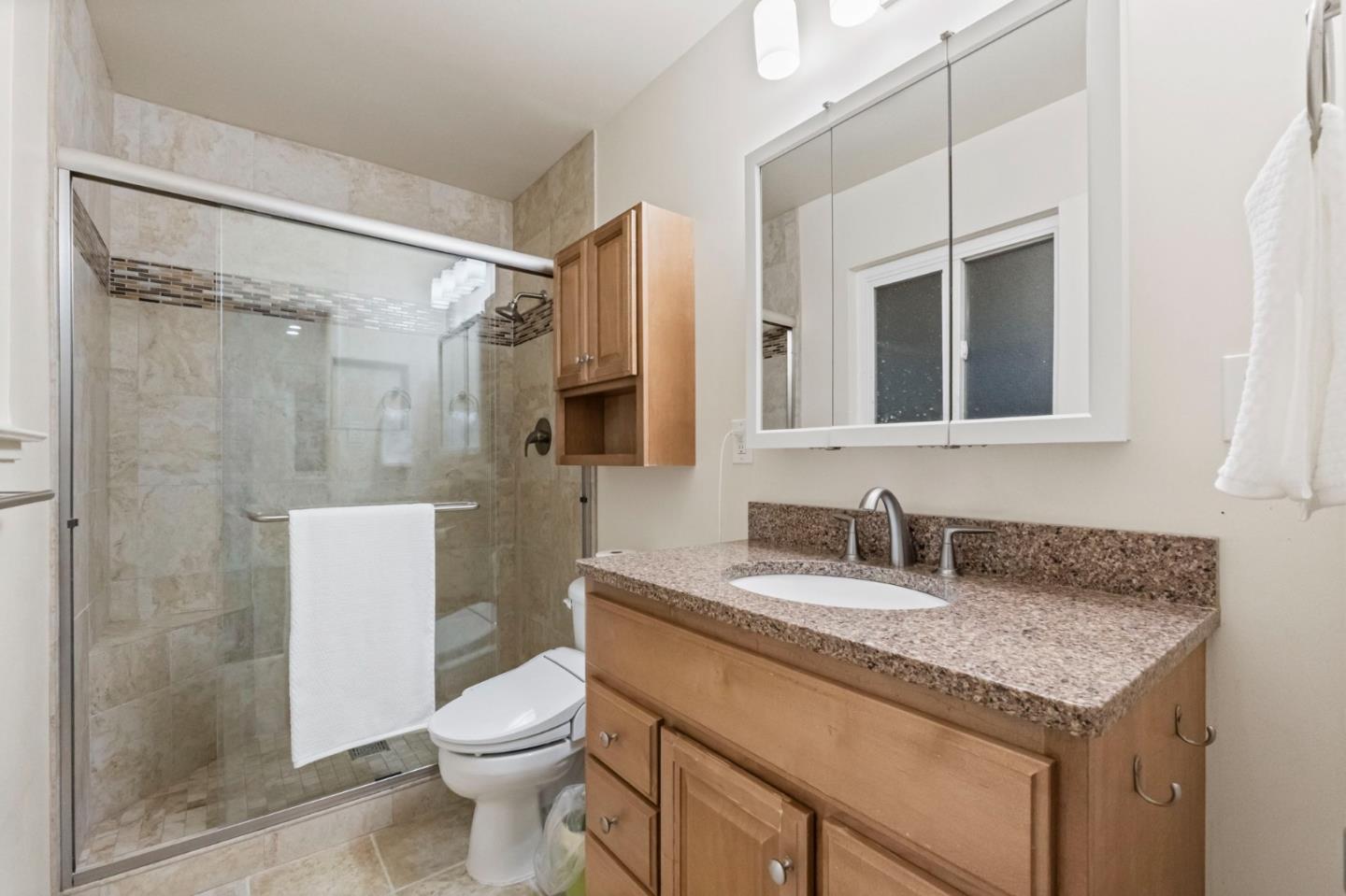 Detail Gallery Image 11 of 28 For 330 Reichling Ave, Pacifica,  CA 94044 - 3 Beds | 2 Baths