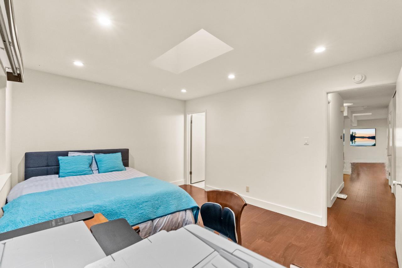 Detail Gallery Image 13 of 28 For 330 Reichling Ave, Pacifica,  CA 94044 - 3 Beds | 2 Baths