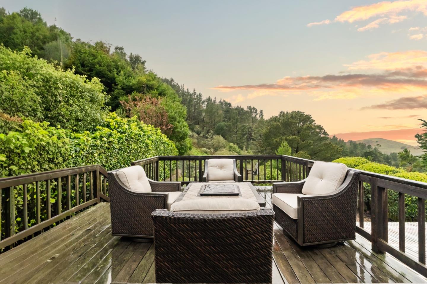 Detail Gallery Image 16 of 28 For 330 Reichling Ave, Pacifica,  CA 94044 - 3 Beds | 2 Baths