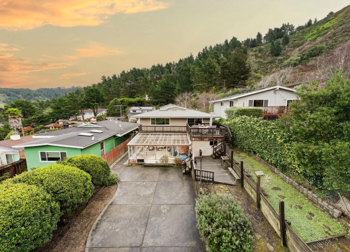 Detail Gallery Image 23 of 28 For 330 Reichling Ave, Pacifica,  CA 94044 - 3 Beds | 2 Baths