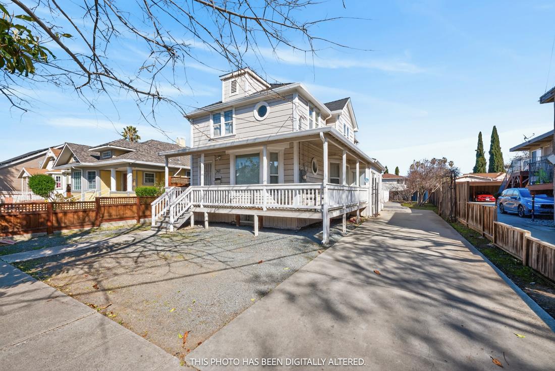 Detail Gallery Image 2 of 6 For 362 N 7th St, San Jose,  CA 95112 - 6 Beds | 3 Baths