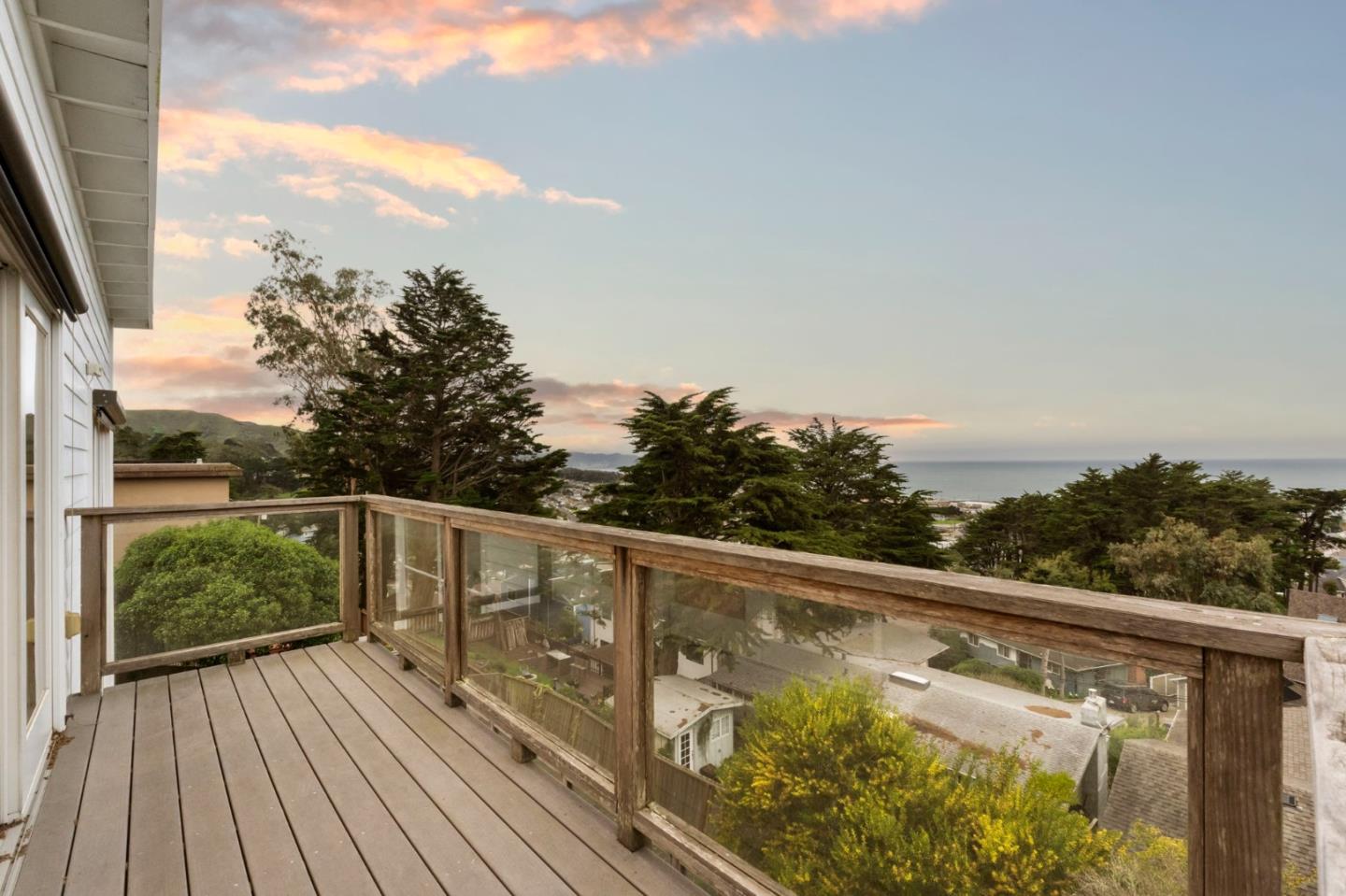 Front Image Thumbnail for ML82033941