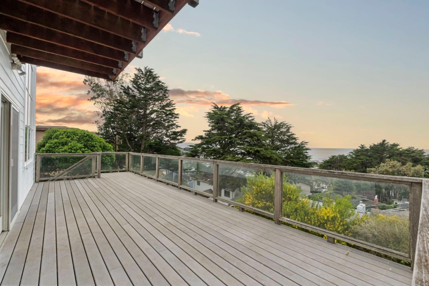 Detail Gallery Image 30 of 32 For 430 Farallon Ave, Pacifica,  CA 94044 - 3 Beds | 3 Baths