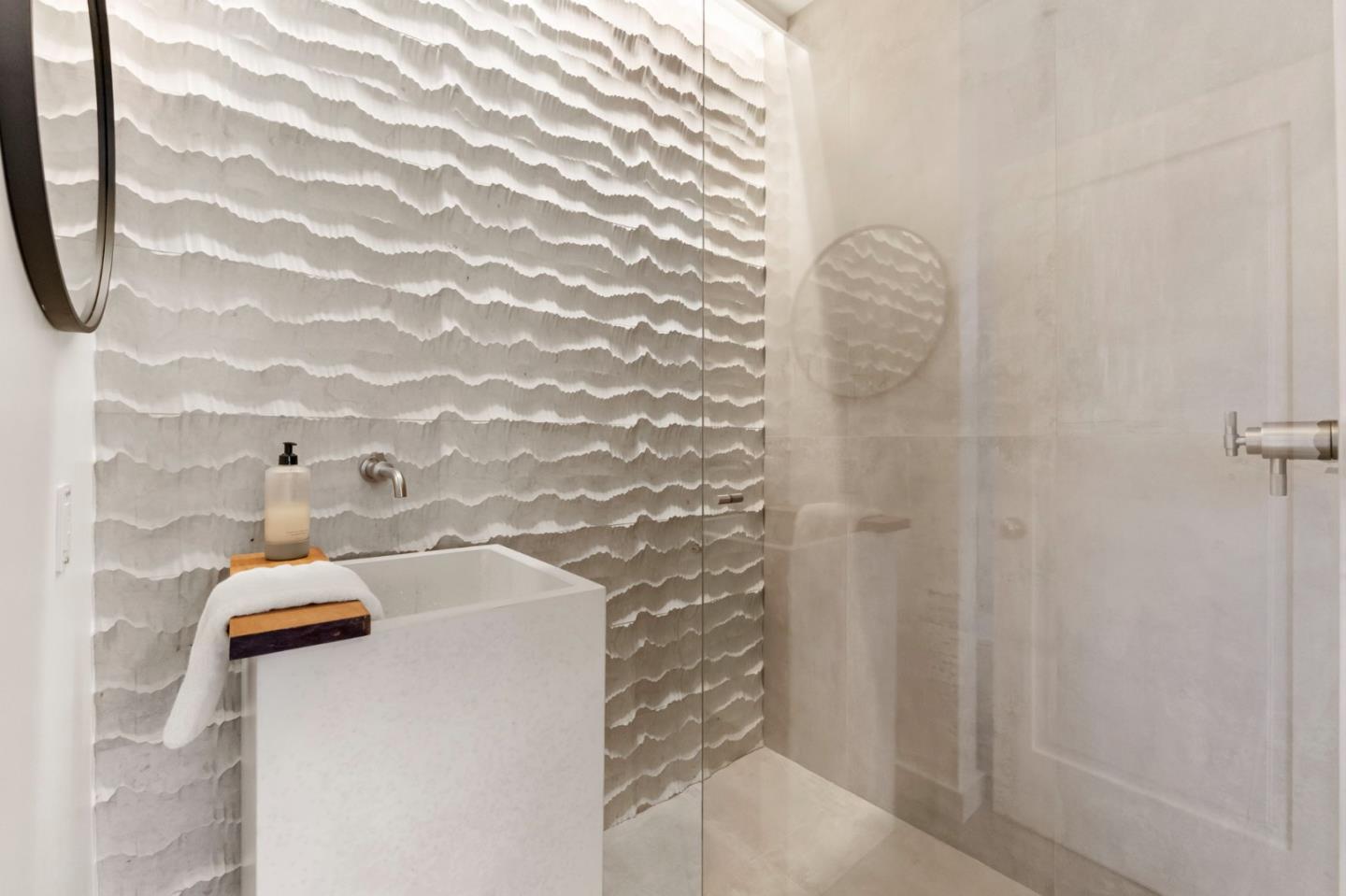 Detail Gallery Image 9 of 32 For 430 Farallon Ave, Pacifica,  CA 94044 - 3 Beds | 3 Baths