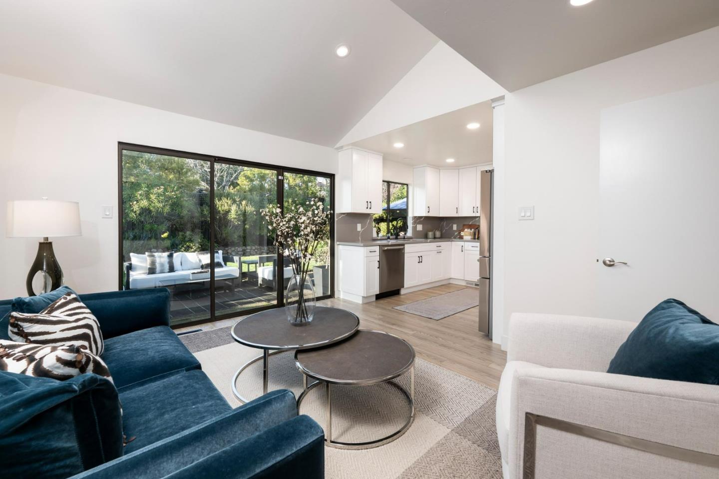 Detail Gallery Image 10 of 30 For 510 Borel Ave, San Mateo,  CA 94402 - 2 Beds | 1/1 Baths