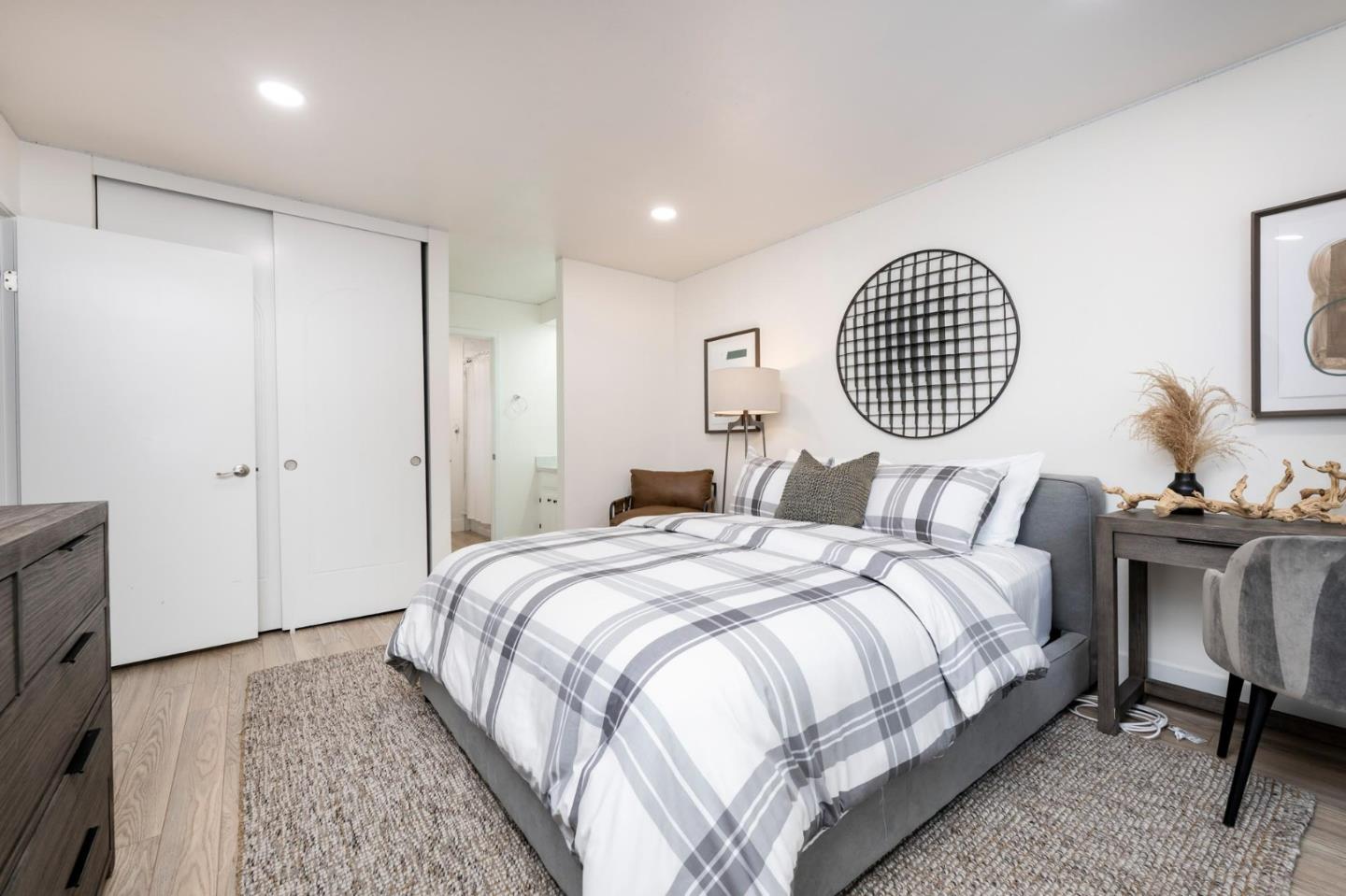 Detail Gallery Image 22 of 30 For 510 Borel Ave, San Mateo,  CA 94402 - 2 Beds | 1/1 Baths