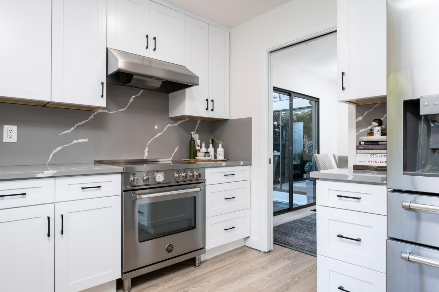 Detail Gallery Image 7 of 30 For 510 Borel Ave, San Mateo,  CA 94402 - 2 Beds | 1/1 Baths