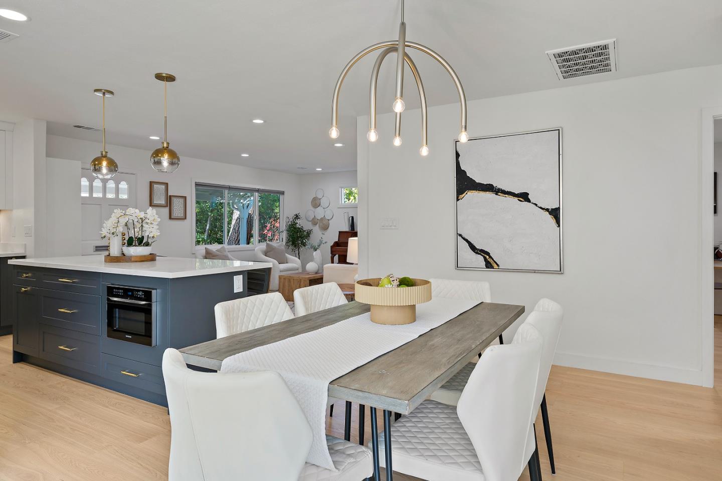 Detail Gallery Image 8 of 28 For 1416 Constanso Way, San Jose,  CA 95129 - 3 Beds | 2 Baths