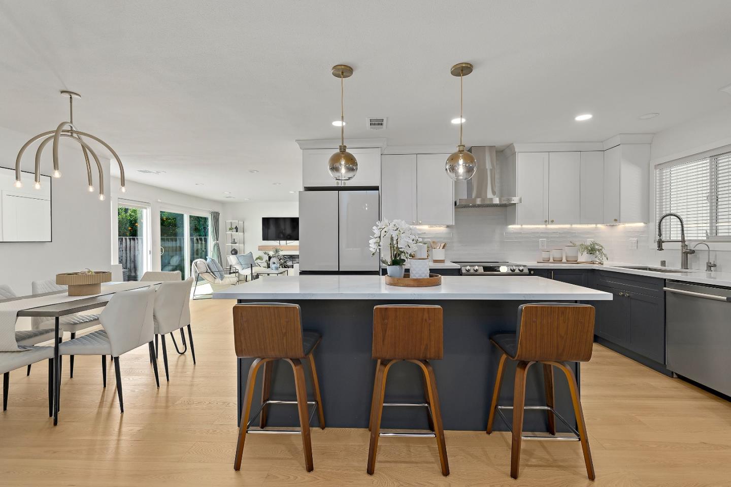 Detail Gallery Image 9 of 28 For 1416 Constanso Way, San Jose,  CA 95129 - 3 Beds | 2 Baths