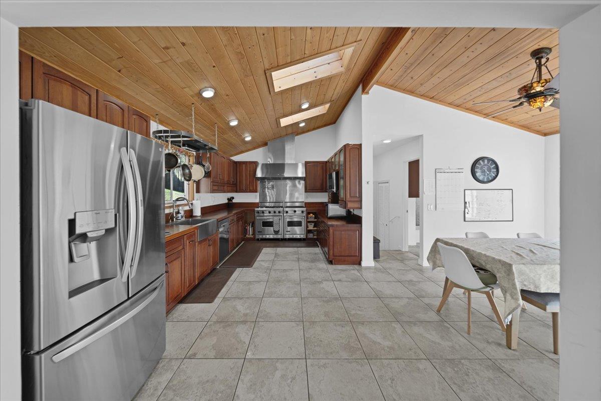 Detail Gallery Image 10 of 55 For 70 Corral De Tierra Rd, Corral De Tierra,  CA 93908 - 4 Beds | 3 Baths