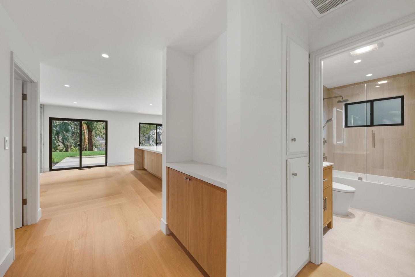 Detail Gallery Image 26 of 31 For 340 Arden Rd, Hillsborough,  CA 94010 - 4 Beds | 3/1 Baths