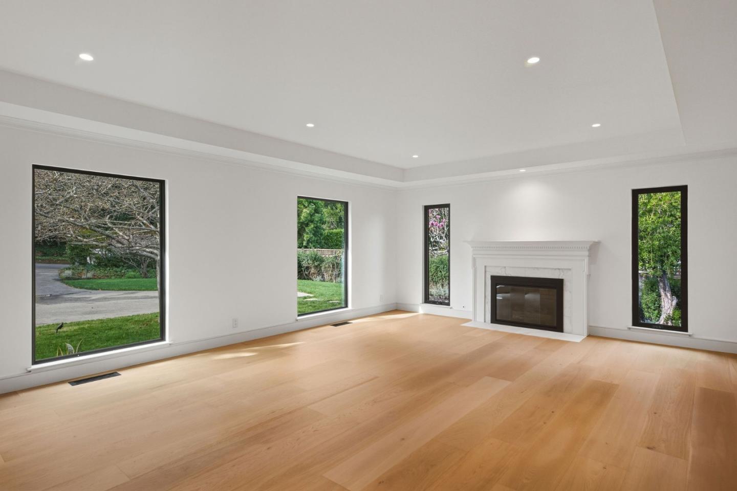 Detail Gallery Image 6 of 31 For 340 Arden Rd, Hillsborough,  CA 94010 - 4 Beds | 3/1 Baths