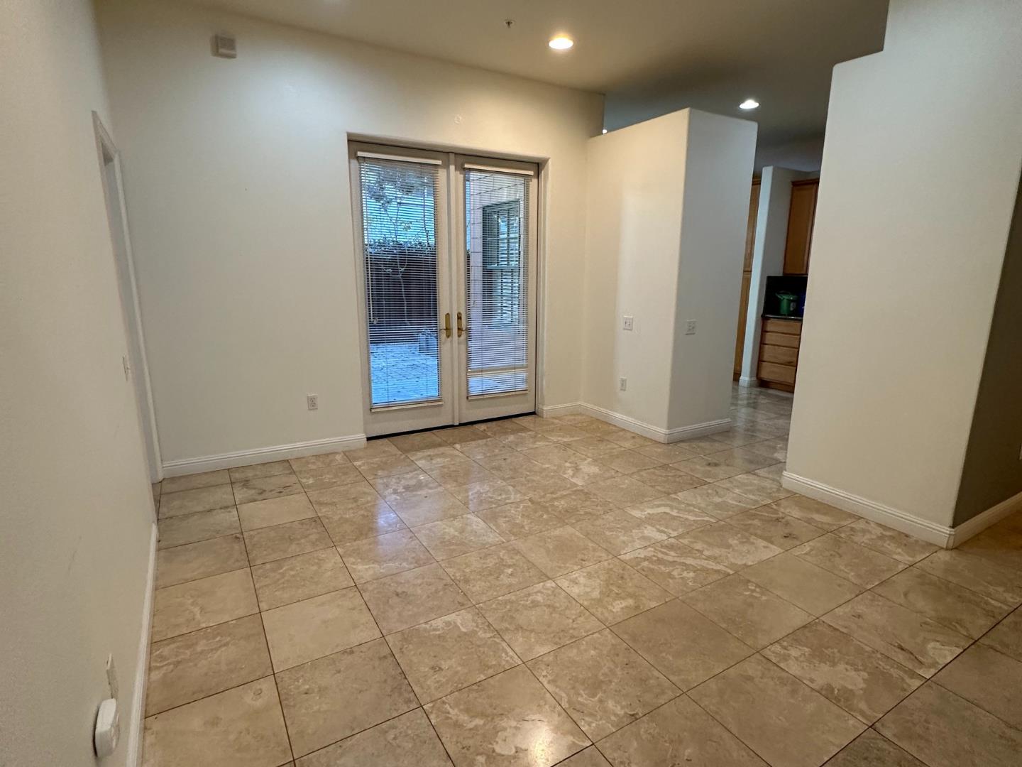 Detail Gallery Image 11 of 16 For 435 Sheridan Ave #109,  Palo Alto,  CA 94306 - 2 Beds | 2 Baths