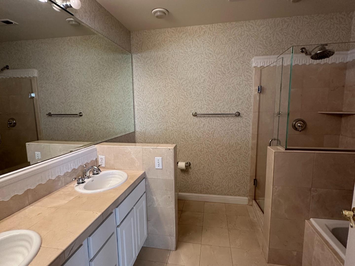 Detail Gallery Image 13 of 16 For 435 Sheridan Ave #109,  Palo Alto,  CA 94306 - 2 Beds | 2 Baths