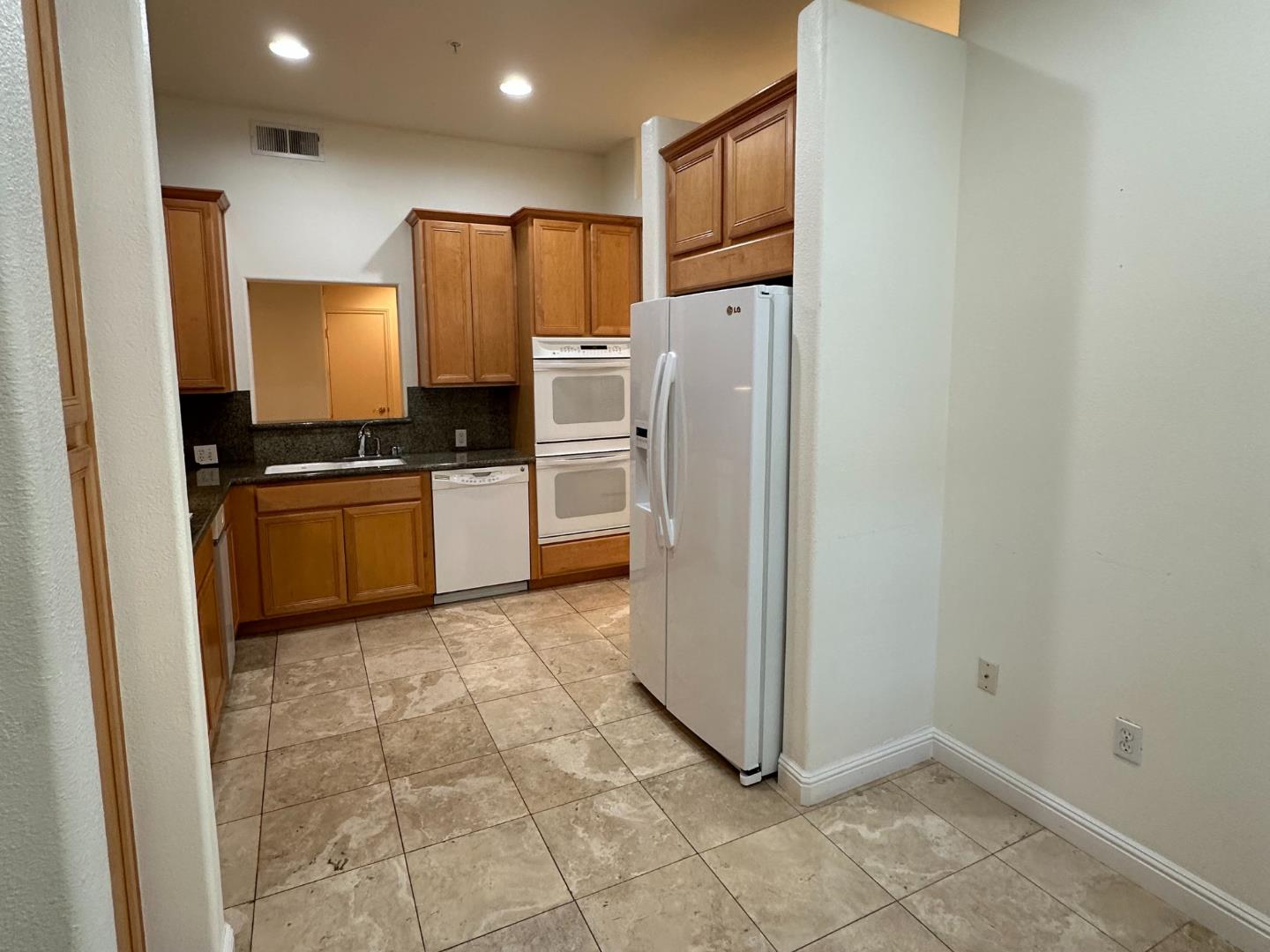 Detail Gallery Image 16 of 16 For 435 Sheridan Ave #109,  Palo Alto,  CA 94306 - 2 Beds | 2 Baths