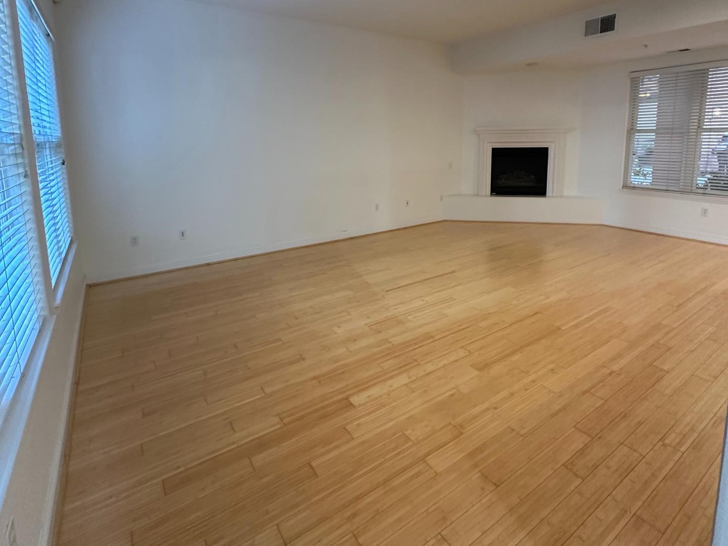 Detail Gallery Image 5 of 16 For 435 Sheridan Ave #109,  Palo Alto,  CA 94306 - 2 Beds | 2 Baths