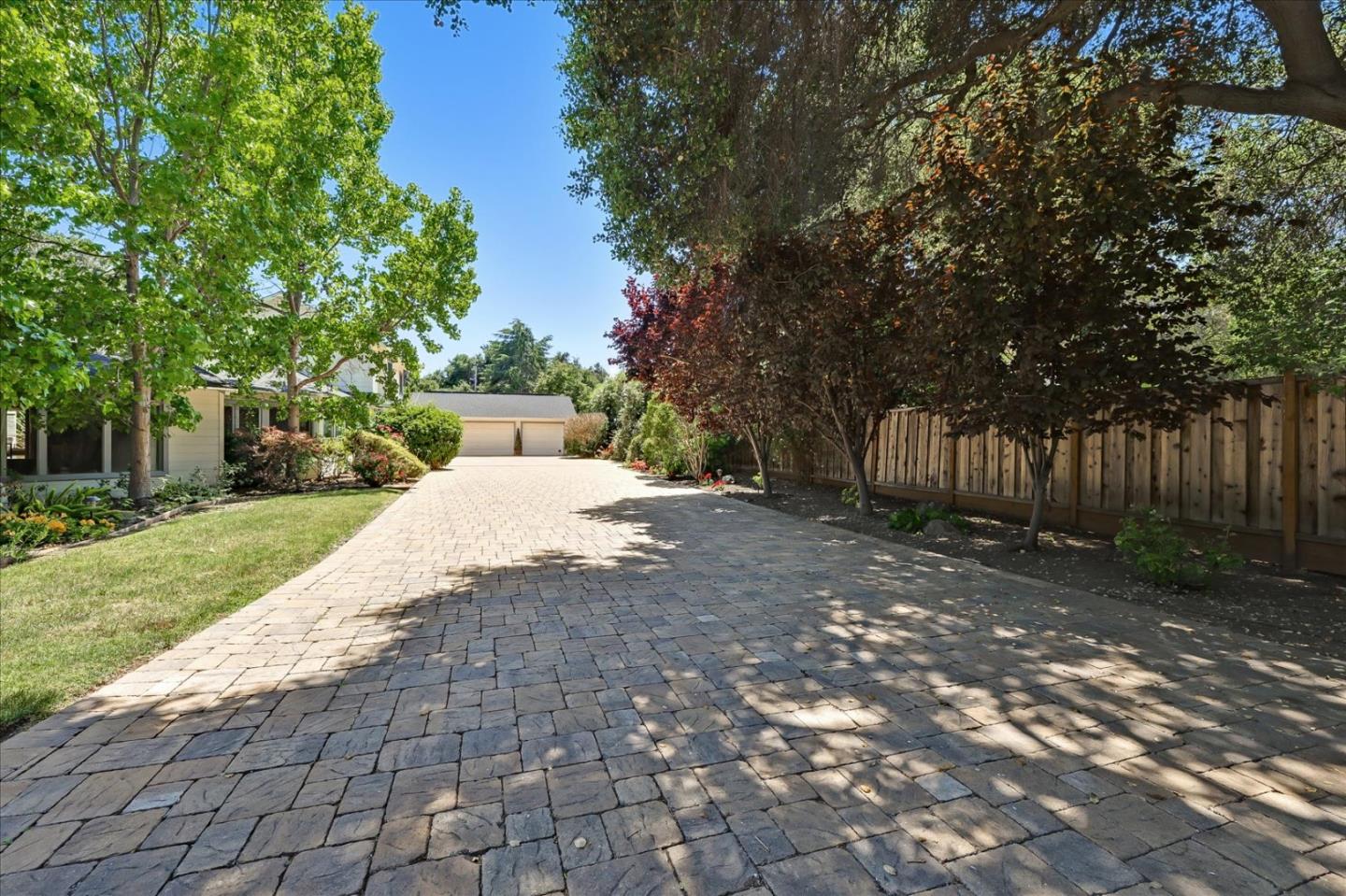 Detail Gallery Image 2 of 26 For 162 Toyon Rd Adu,  Atherton,  CA 94027 - 2 Beds | 2 Baths