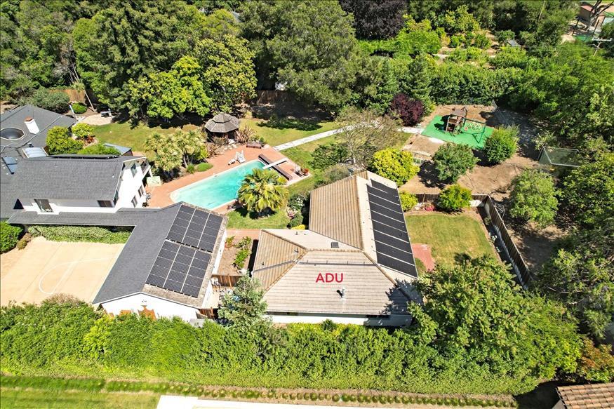 Detail Gallery Image 25 of 26 For 162 Toyon Rd Adu,  Atherton,  CA 94027 - 2 Beds | 2 Baths