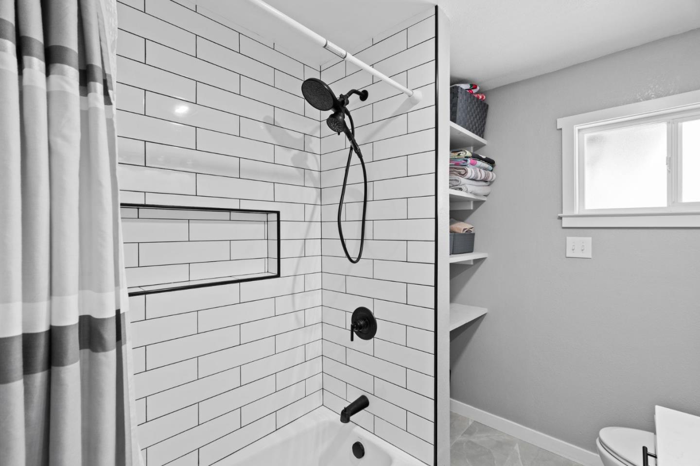 Detail Gallery Image 21 of 32 For 401 Arnold Dr, Gilroy,  CA 95020 - 3 Beds | 2 Baths