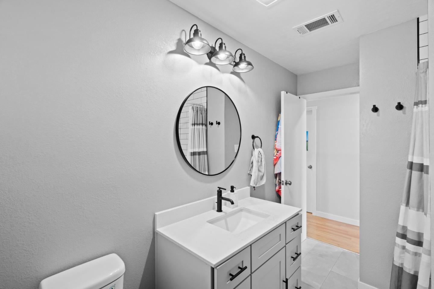 Detail Gallery Image 22 of 32 For 401 Arnold Dr, Gilroy,  CA 95020 - 3 Beds | 2 Baths