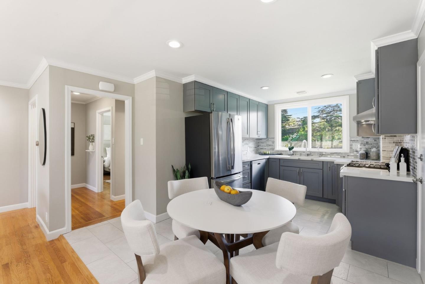 Detail Gallery Image 7 of 26 For 417 Briarwood Dr, South San Francisco,  CA 94080 - 2 Beds | 1 Baths